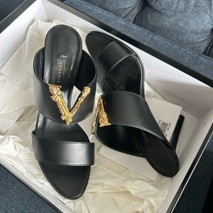 Versace small heel pumps